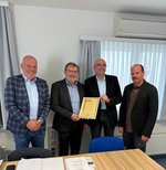 Übergabe Ehrenurkunde an DI Dr. Helmut Herlicska